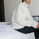 Tryess- Thickened Twist Turtleneck Sweater